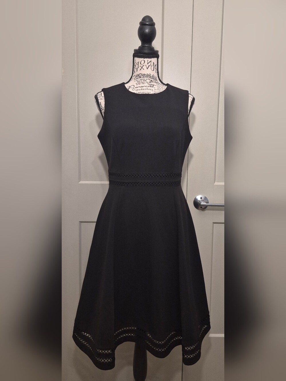 CALVIN KLEIN Black Sleeveless Fit & Flare Dress Size 6
